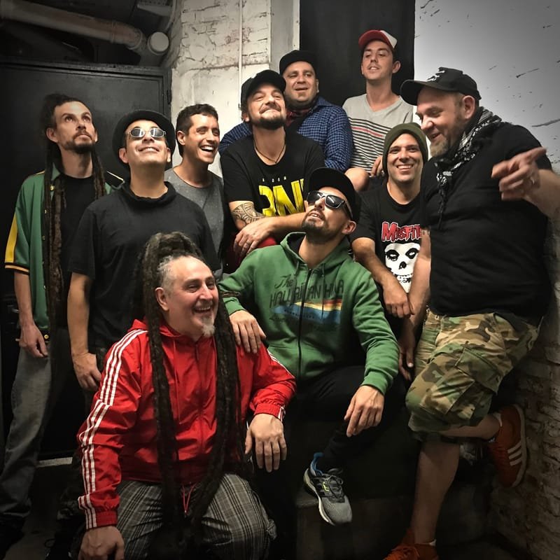KARAMELO SANTO — artista musical | Mercado de Artistas